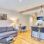Modern Apartment Champs Elysees Trocadero